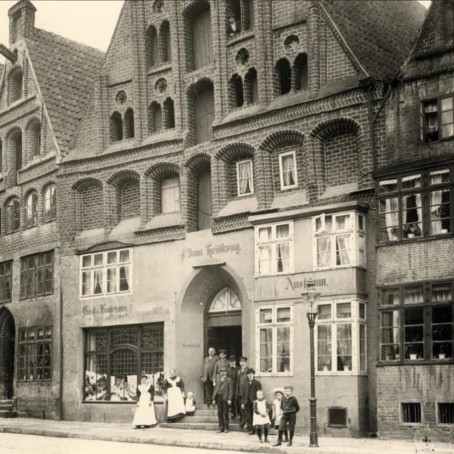 Hotel zum Heidkrug&Café Lil Lüneburg Exterior foto